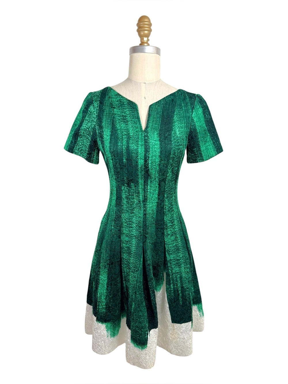 Oscar de la Renta Resort 2018 Emerald Metallic Dress US 2